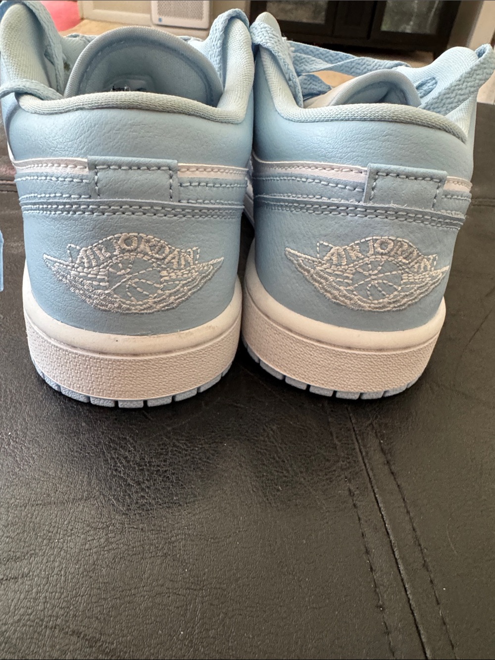 Nike Women’s Low-Top Sneakers in White and Light Blue - Picture 3 of 4